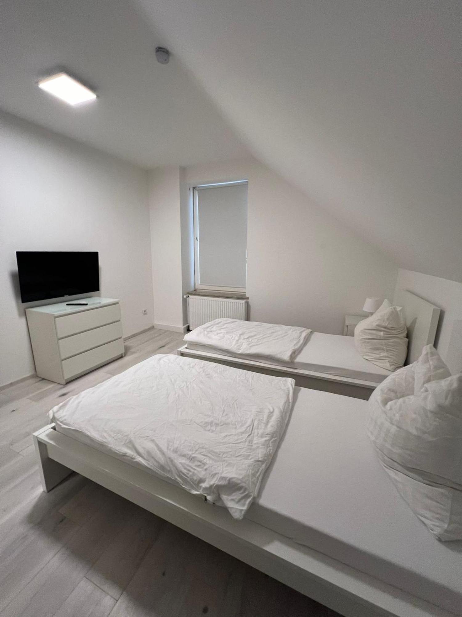 Premium Apartment Bochum Near Duesseldorf Airport Buitenkant foto