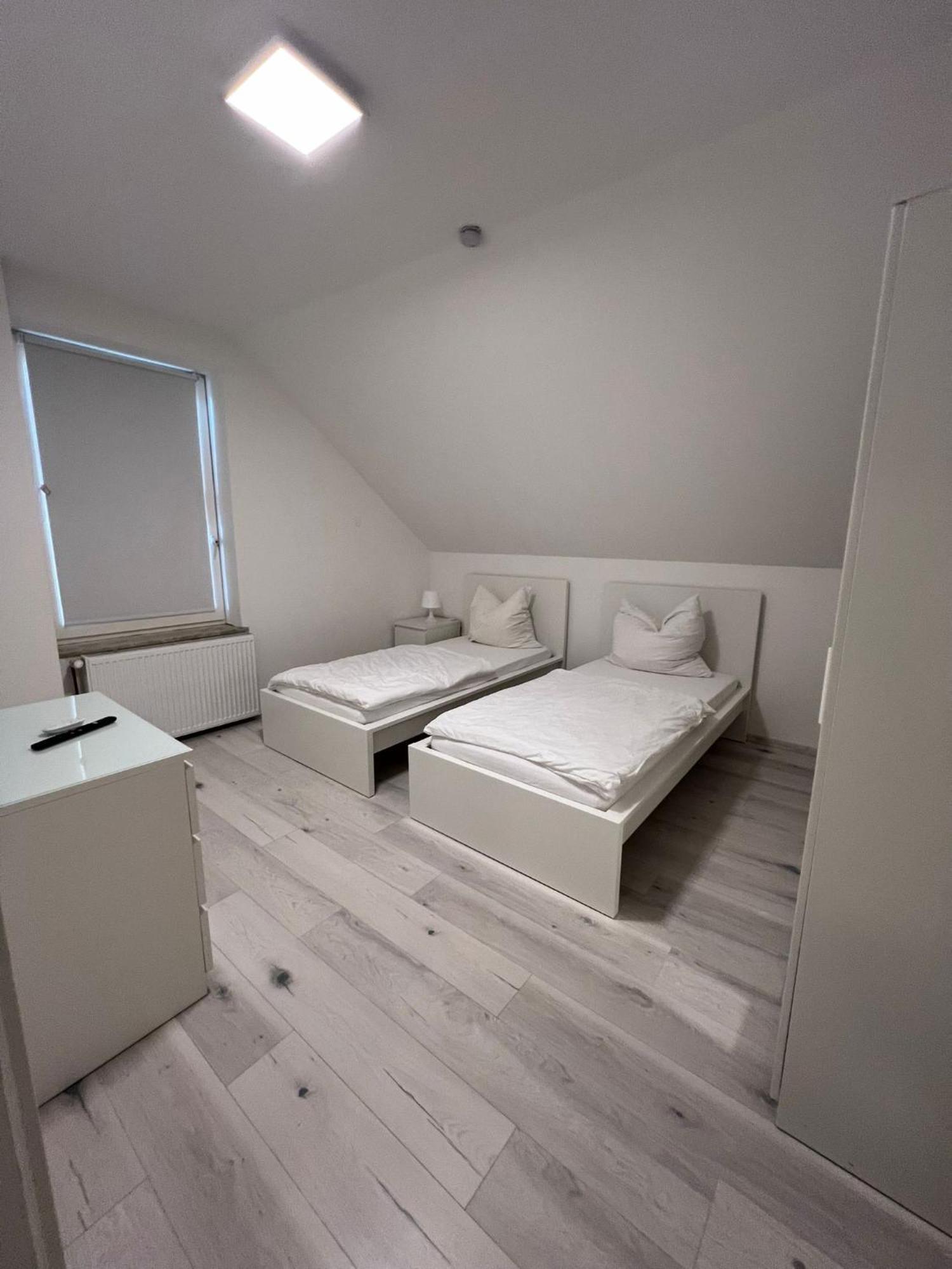 Premium Apartment Bochum Near Duesseldorf Airport Buitenkant foto