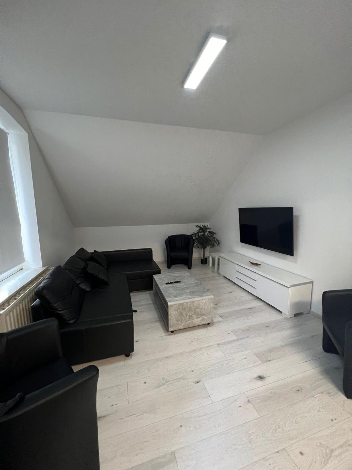 Premium Apartment Bochum Near Duesseldorf Airport Buitenkant foto