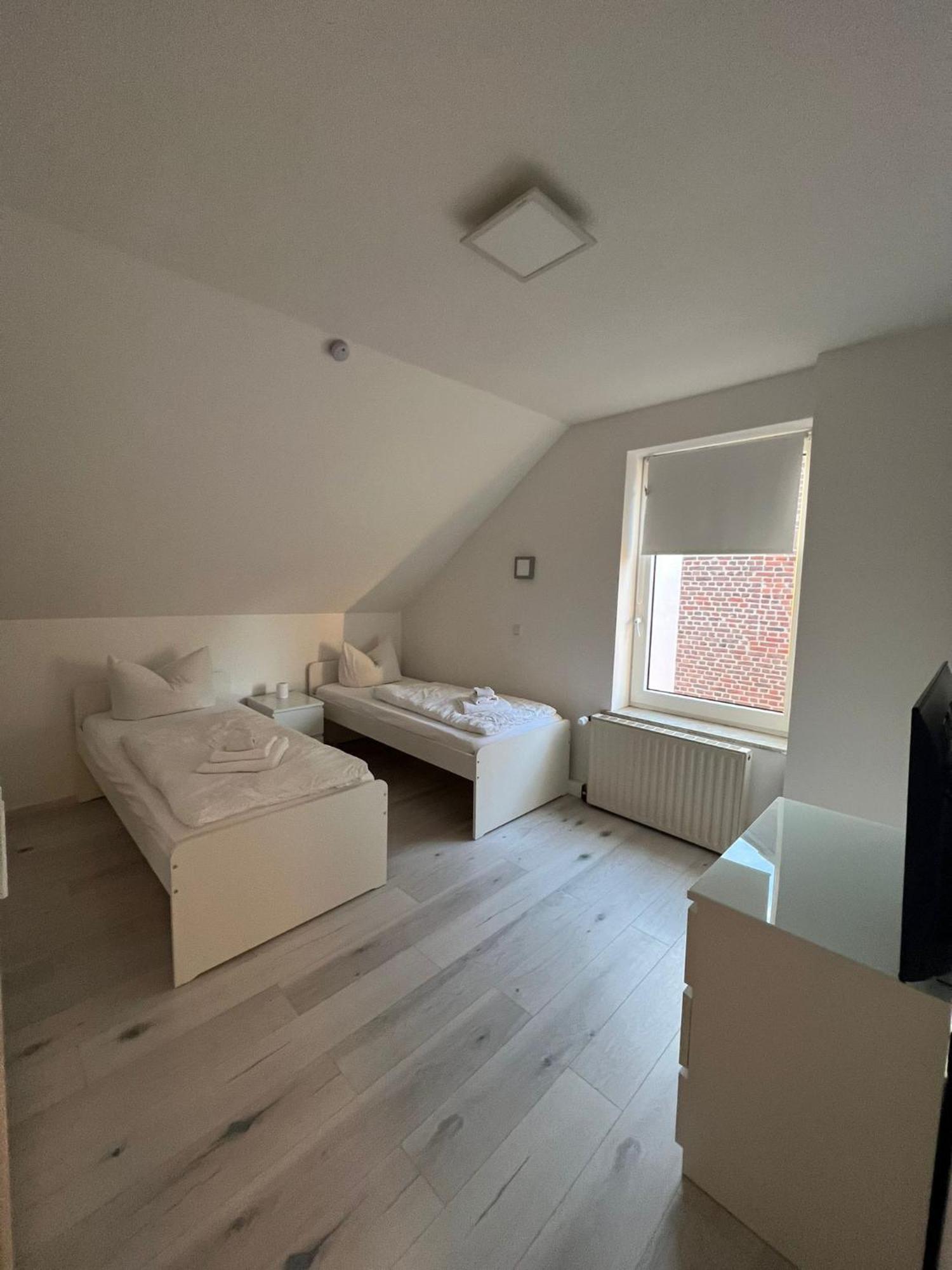 Premium Apartment Bochum Near Duesseldorf Airport Buitenkant foto